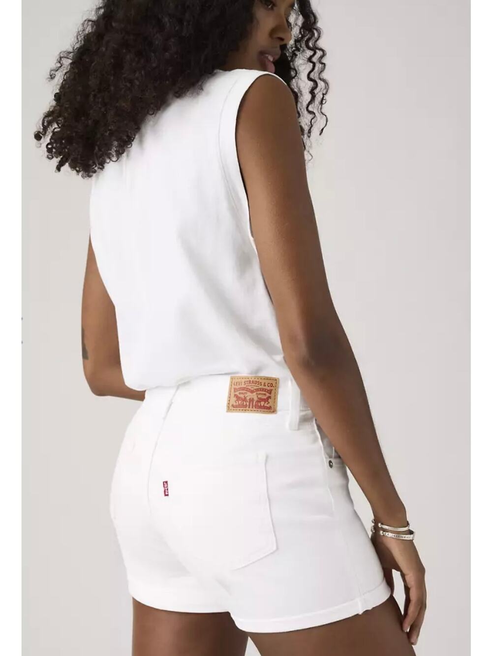 Levis 501 Buttonfly Ecru/White Shorts- Size 32 NWT